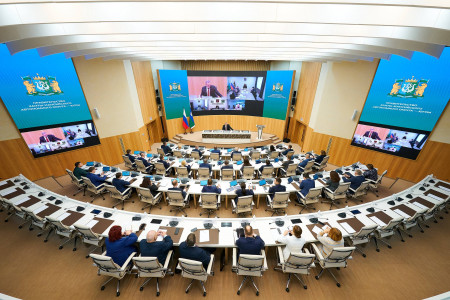 Накануне выборов в ХМАО обновлён состав кураторов-заместителей губернатора для работы с избиркомами