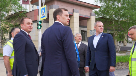 Замглавы Сургута по строительству Фокеев спустя год после назначения подал в отставку на фоне скандалов