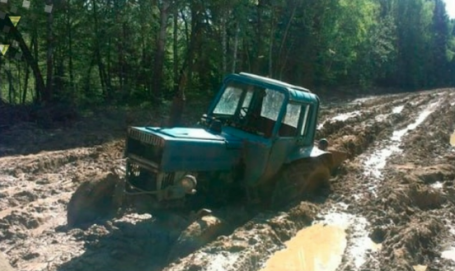 Бездорожье в селах у тюменского губернатора Моора потянуло на уголовное дело