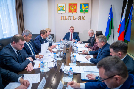 Избирком ХМАО перекроил одномандатные округа: Сургут получил пятый мандат, Пыть-Ях сменил прописку