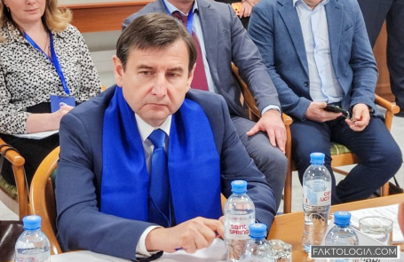 «Газпром» намерен вернуться в думу ХМАО после перерыва — за мандат будет бороться глава сургутского филиала