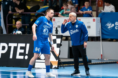 Сургутский «Факел» впервые в сезоне выиграл три матча подряд в Суперлиге по футзалу