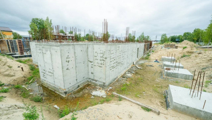 Силовики задержали подрядчика, провалившего стройку больницы в ХМАО