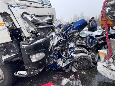 В массовой аварии на федеральной трассе Тюмень — Ханты-Мансийск погибли три человека