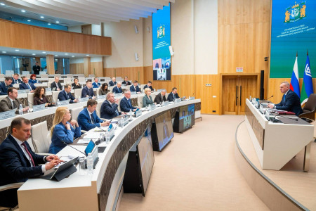 Власти ХМАО направят в 2026 году из программы «Сотрудничество» более 7 млрд рублей на строительство школ и больниц