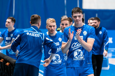 Сургутский «Факел» в Тюмени продолжил победную серию в чемпионате России по футзалу