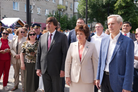 Расходы бюджета Тюмени на мэра Афанасьева и спикера Иванову выросли на 7% и 10%