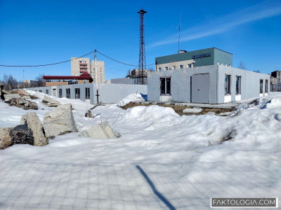 Прокуратура ХМАО через суд пытается вернуть участок в центре Сургута, приобретенный без торгов компанией депутата Сердюка