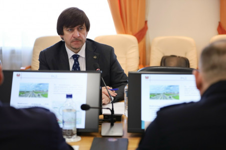 Мэр Тюмени пообещал не штрафовать водителей за неоплаченную парковку из-за сбоя в банковских системах