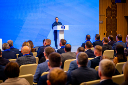 «А вы-то тут при чём?»: Якушев в ХМАО проинструктировал единороссов, как отвечать избирателям