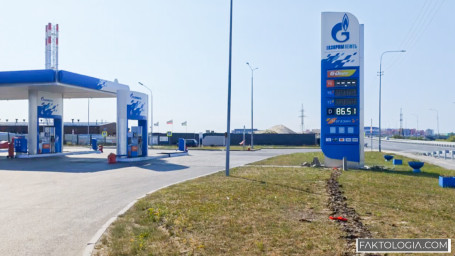 В ХМАО зафиксированы перебои с бензином на крупных сетевых заправках