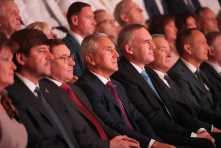 Инцидент с беспилотником на НПЗ скорректировал юбилейные торжества Тюмени: власти отменили праздничный фейерверк