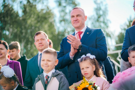Почти 24% школьников ХМАО продолжат обучение во вторую смену