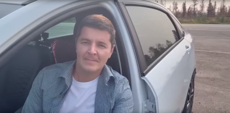 Власти ЯНАО объяснили очереди на АЗС сезонным спросом на фоне растущего кризиса с бензином в соседних регионах
