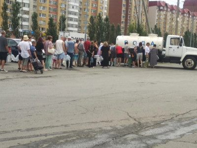 Бочки губернатора Моора, к которым стояли огромные очереди за чистой водой, убрали с улиц Тюмени накануне форума TNF