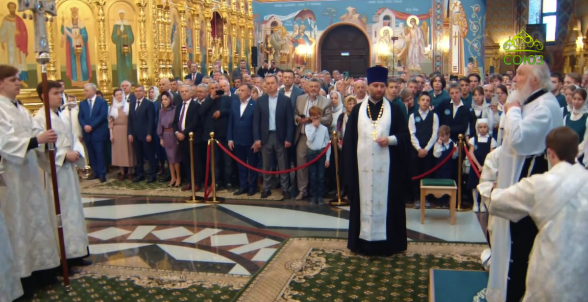 Патриарх Кирилл освятил храм в Сургуте